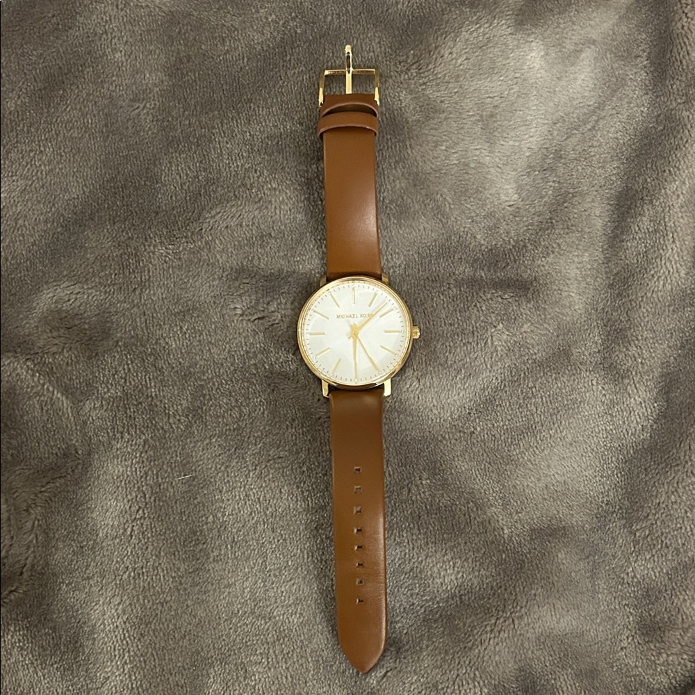 Michael Kors Gold and Brown Leather Watch like new